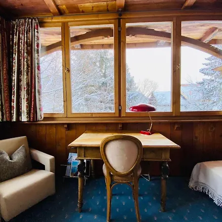 Отель Historic Chesa Salis Бевер