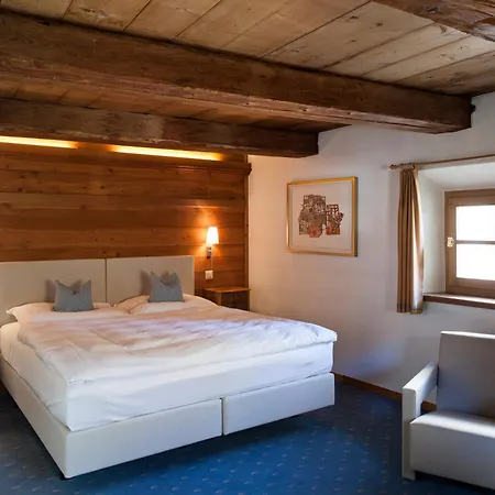 Historic Chesa Salis Отель Бевер