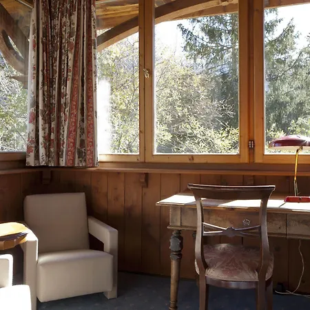 Historic Chesa Salis Bed & Breakfast
