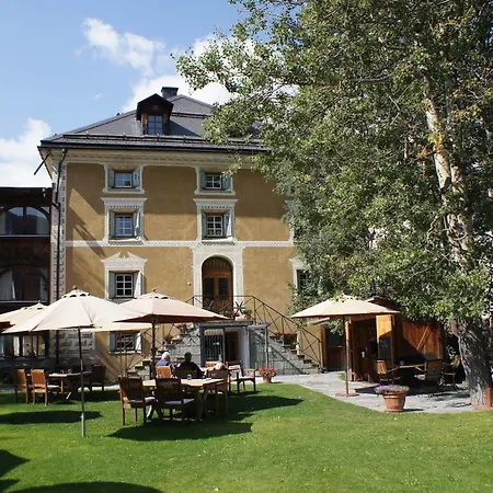 Historic Chesa Salis Bed & Breakfast