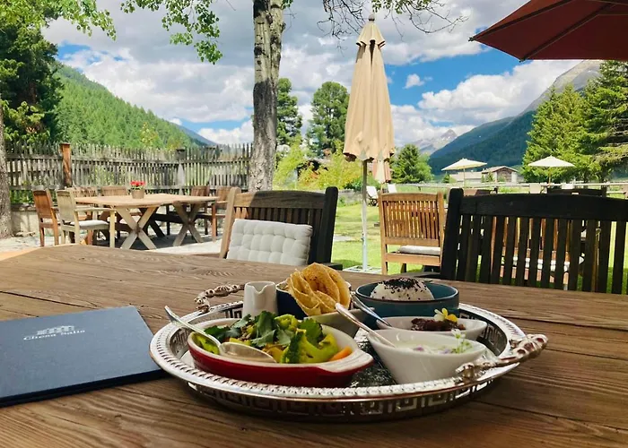 Historic Chesa Salis Bever