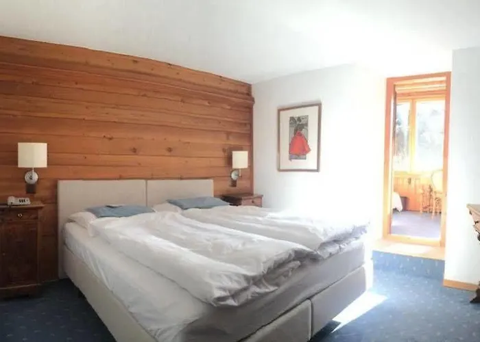 Historic Chesa Salis Bever