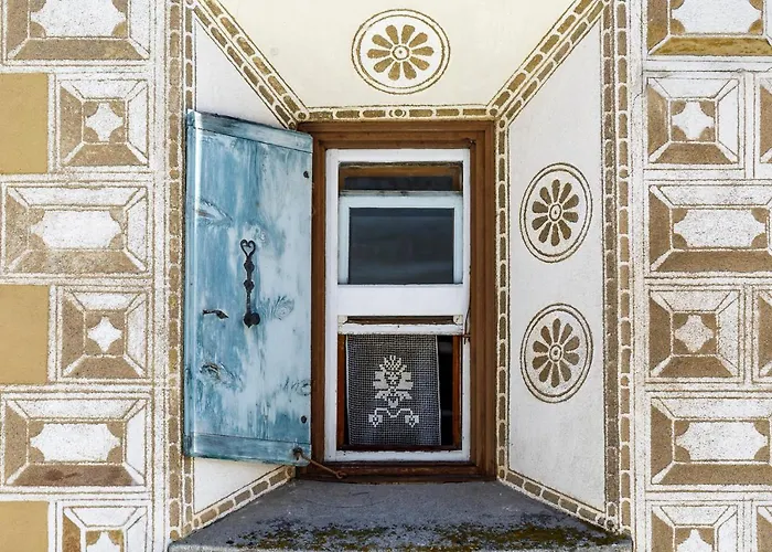 Ξενοδοχείο Historic Chesa Salis 3*